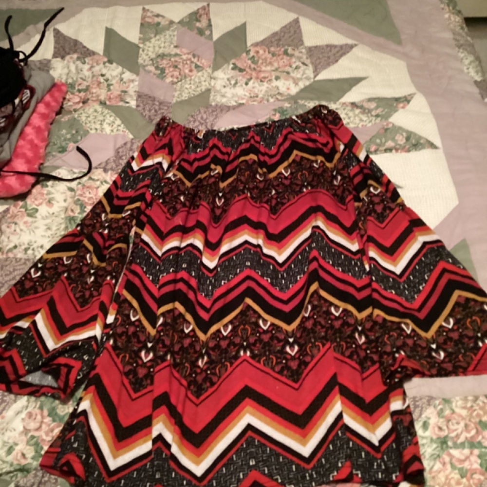 Top - Picture 2 of 3